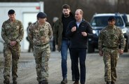 Príncipe William faz visita surpresa à Polônia para 'olhar nos olhos' das tropas aliadas da Ucrânia