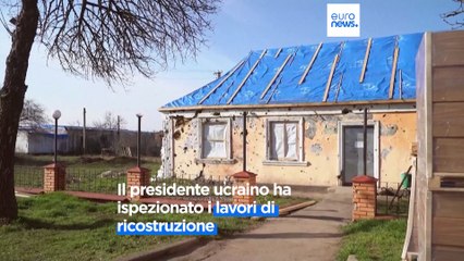 Zelensky in visita a Kherson, "Ricostruiremo tutto, la gente tornerà"