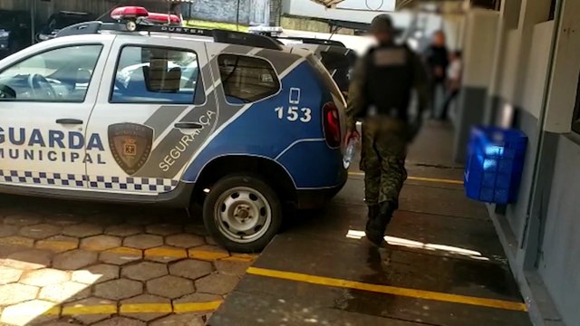 Após desentendimento entre vizinhos por descarte de lixo, homem é encaminhado à Delegacia