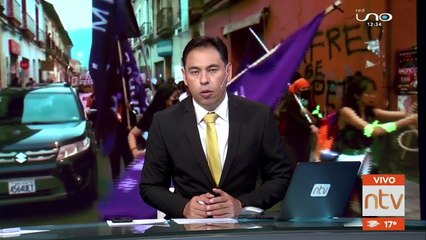 Intentaron tapar los grafitis de la Catedral Metropolitana de Cochabamba