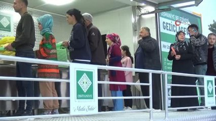 Osmaniye'de depremzede vatandaşlar ilk iftarını yaptı