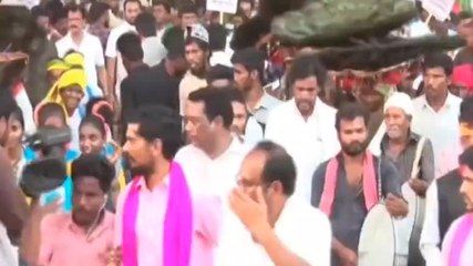 భట్టి విక్రమార్క పాదయాత్రలో వర్గపోరు