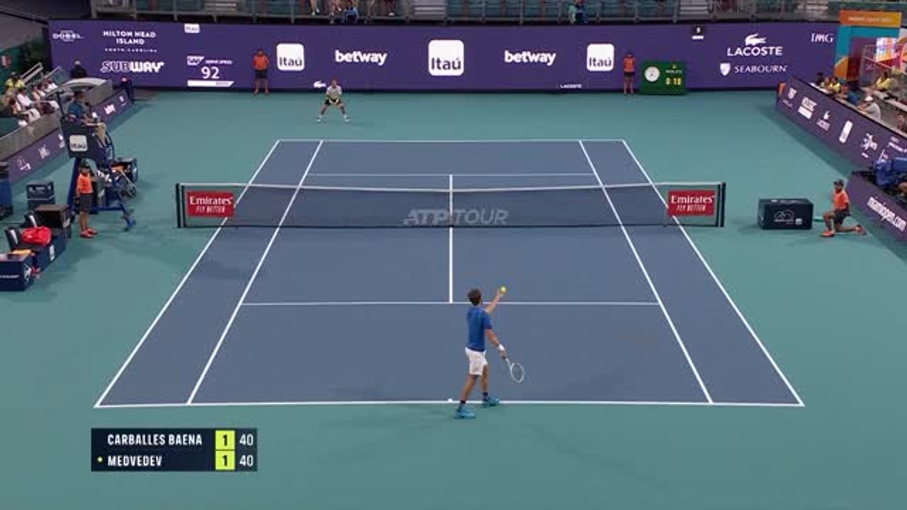 Highlights: Medvedev stürmt in die dritte Runde