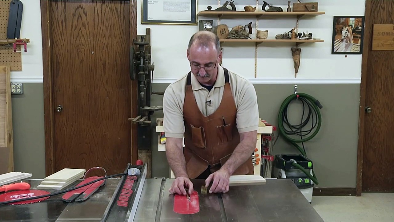 Woodworking Drawer Making Dovetails and Drawer Locks - Cutting Drawer Lock Joints