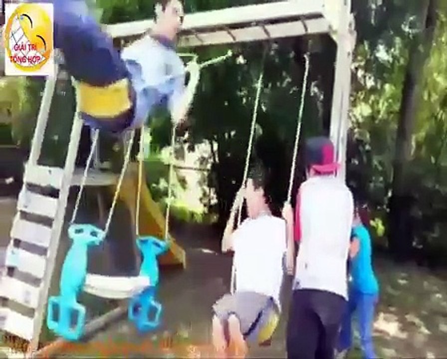 Funny FAILS   Ultimate Funny Videos Fails Compilation 2015   FailLand (2)