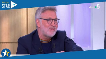 “Il n’est pas du genre à ne pas assumer” : Laurent Ruquier revient sur la polémique de la montre d’E