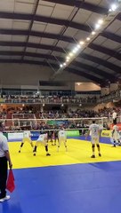 Veja o ponto da vitória e festa do Joinville Vôlei após conquistar acesso à Superliga A