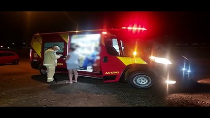 Ciclista e motociclista ficam feridos em colisão na marginal da BR-277