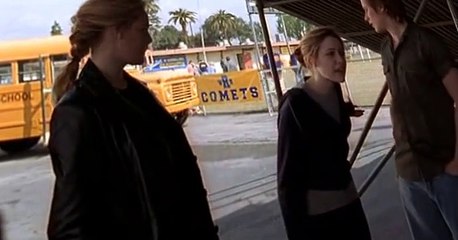 Roswell S02 E17