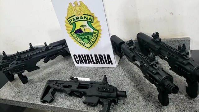 Cavalaria apreende cinco plataformas Kit Roni em ônibus de compristas