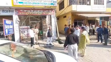बदायूं:एसडीएम ने छापेमारी कर अल्ट्रासाउंड सेंटर सहित आरोग्य हेल्थ केयर सेंटर किया सीज