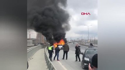 BAŞAKŞEHİR'DE KAZA YAPAN OTOMOBİL ALEV ALEV YANDI