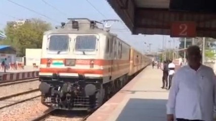 दुस्साहस: चलती ट्रेन में नाबालिग़ से अश्लीलता, तफ्तीश में जुटी जीआरपी
