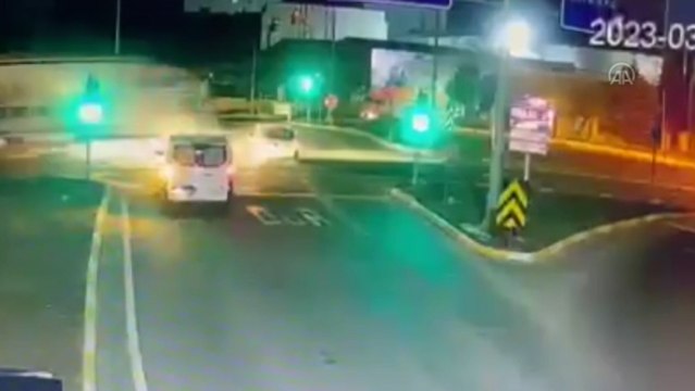 Bir kişinin öldüğü trafik kazası güvenlik kamerasında