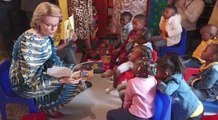 La reine Mathilde visite une école maternelle à Soweto (2)