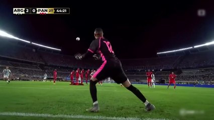 [영상] 'GOAT' 메시, 프리킥골로 99호 자축 / YTN