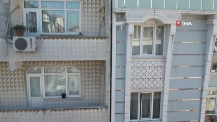 Bayrampaşa'da çöken bahçe duvarı böyle görüntülendi