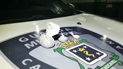 Jovem é detido com cocaína e maconha dentro do veículo no bairro Alto Alegre