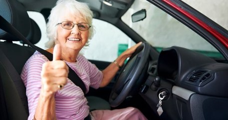 Après neuf échecs, une soixantenaire obtient enfin son permis de conduire