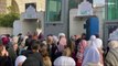شاهد: آلاف الفلسطينيين يتوافدون على الأقصى لحضور صلاة أول جمعة في رمضان