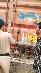 कंटेनर में ​छिपा ले जा रहा था 402 पेटी अवैध शराब,आरोपी गिरफ्तार