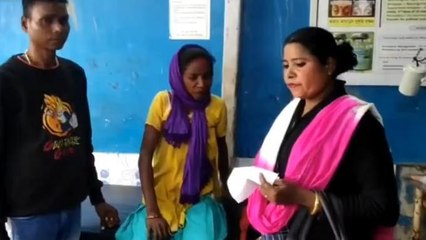 লেপার্ডের সাথে যুদ্ধ করে প্রাণে বেঁচে গেল এক মহিলা চা শ্রমিক