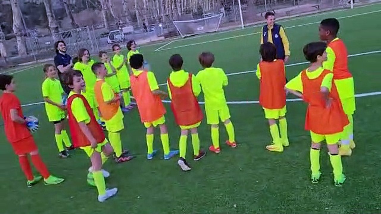 Anniversaire de Sandra : tous les U12 se sont réunis pour lui feter!