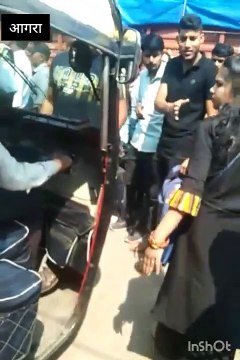 ड्राइवर सीट के बगल बैठने का दिया ऑफर, महिला ने ऑटो चालक को जड़े थप्पड़