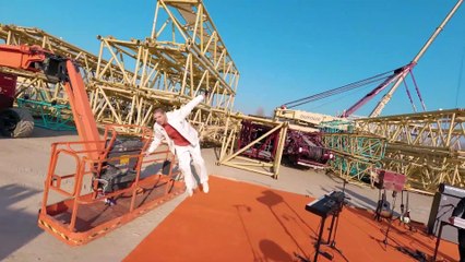 Hervé interprète "D'où je viens" en live session Brut