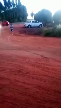 Duas mulheres ficam feridas após colisão entre carro e caminhonete em rodovia de Iporã