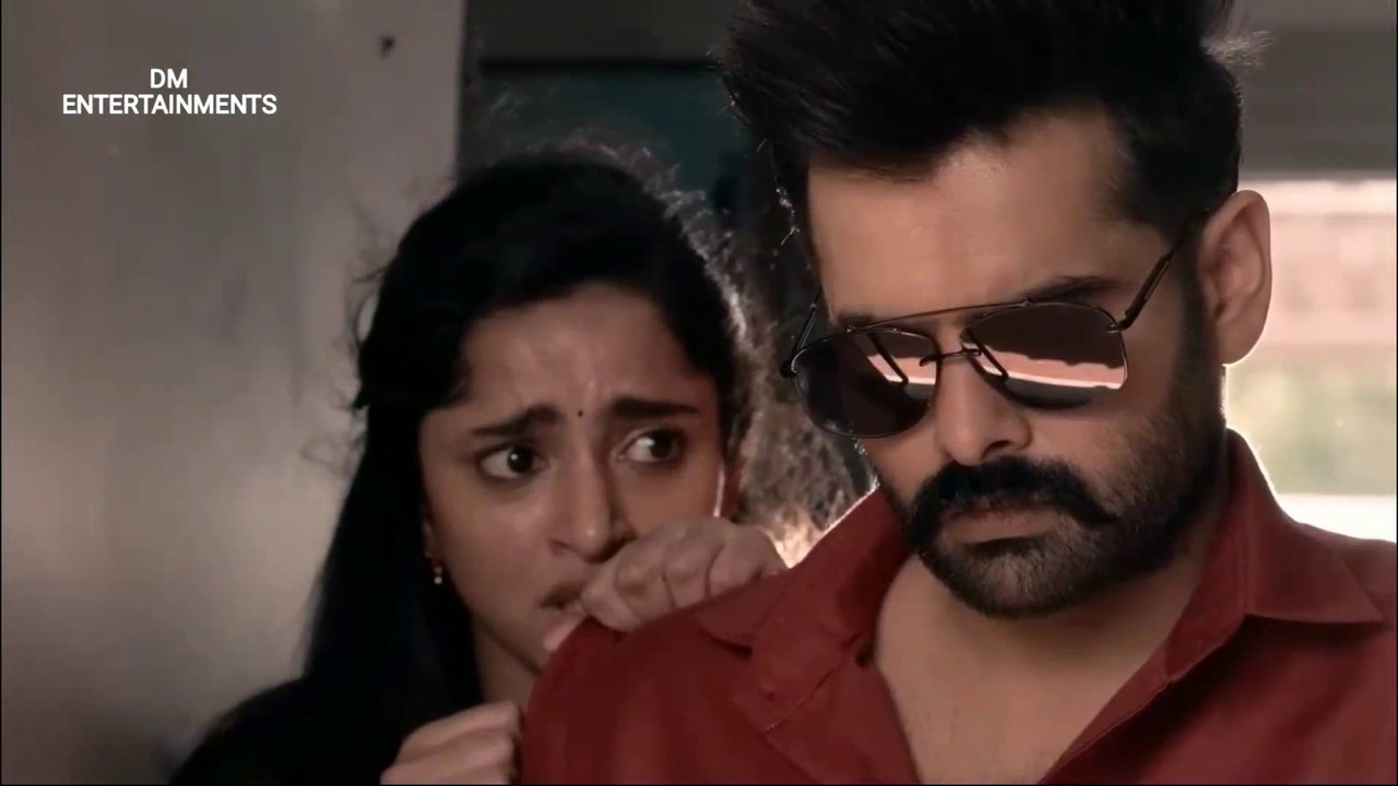 देखिये कैसे चालाक हीरो ने हीरोइन को विलन से बचाया | The Warriorr Best Scene | Ram Pothineni, Aadhi P