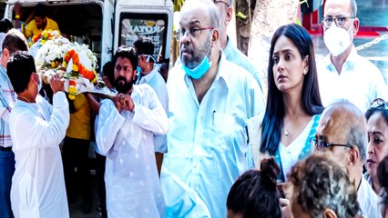 Parineeta Director Pradeep Sarkar पंचतत्व में हुए विलीन
