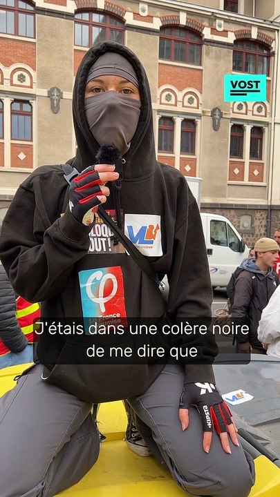 Blocus dans un lycée contre la réforme des retraites.