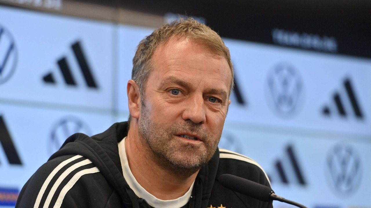 Flick spricht über Torwartfrage - und kündigt Doppelspitze an