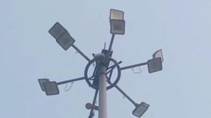 कुशीनगर: लाखों की लागत से हाई मास्क लाइट, महिनों से पड़ा खराब