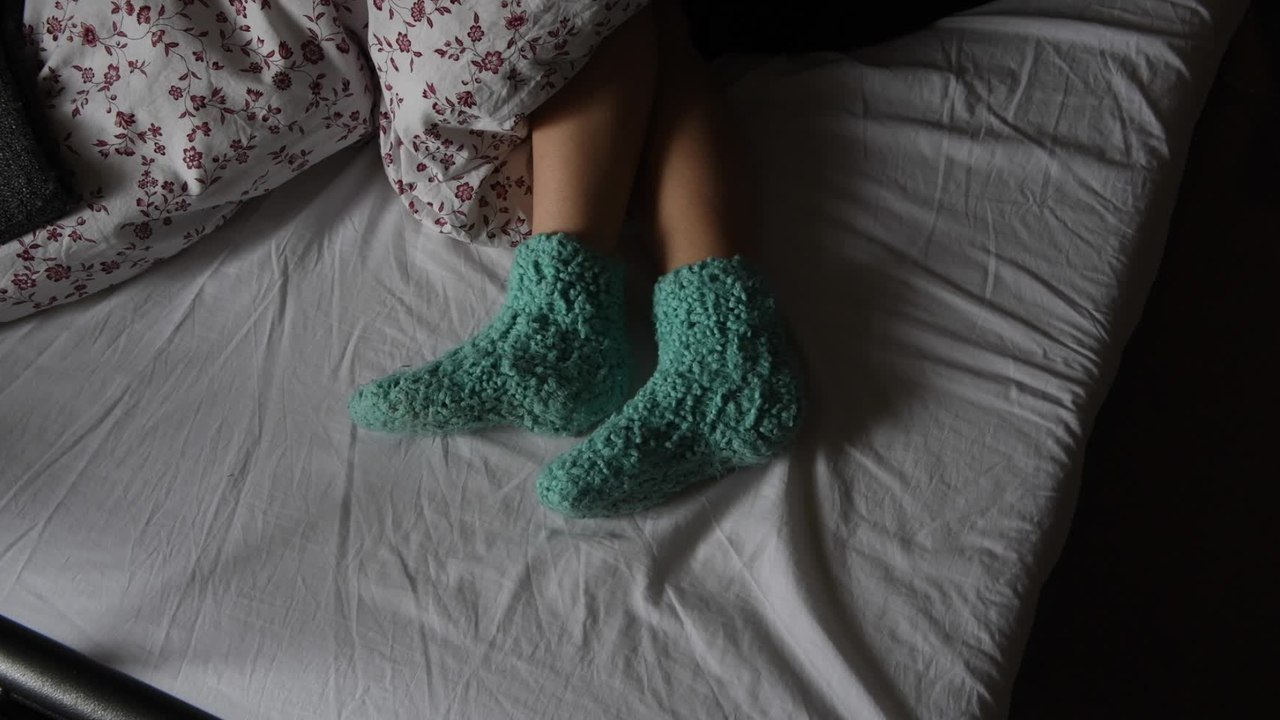 Here's why you should never wear socks to bed video Dailymotion