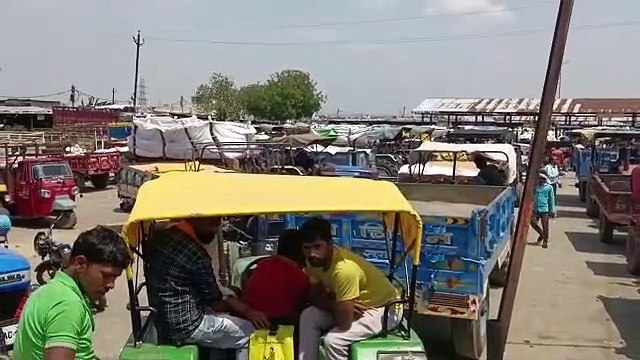 Farmers and traders upset in the market due to chaos