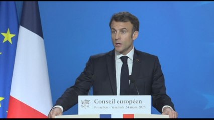 Francia, Macron: a disposizione dei sindacati sui temi del lavoro