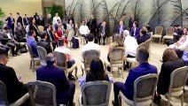 Felipe VI dialoga con jóvenes iberoamericanos sobre el futuro de la región