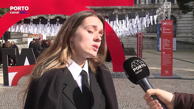Quase um terço dos universitários do Porto gasta mais de 500 euros em despesas correntes