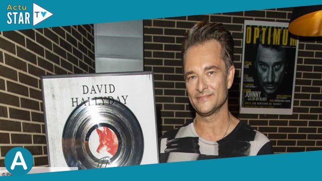 “Il était souvent parti” : David Hallyday, ses touchantes confidences sur son père absent