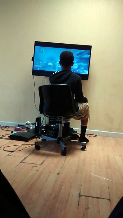 Kid raging at advanced Warfare Funny! 2015