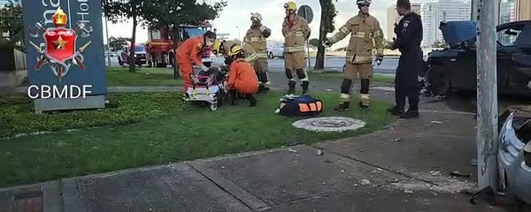 Dois carros se envolveram em acidente na altura da Torre de TV