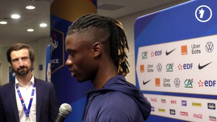 Eduardo Camavinga félicite Mike Maignan