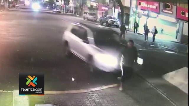 tn7-Familiares esperan cuerpo de hombre que murió atropellado en Avenida Central-240323