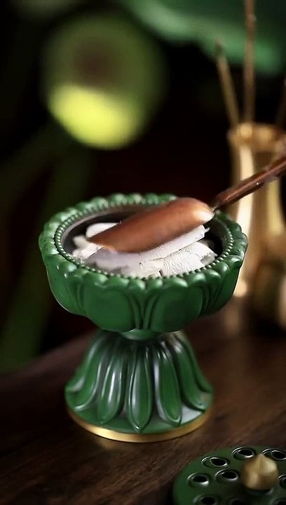 agarwood_incense,_meditation,_relaxing,_healing(480p)