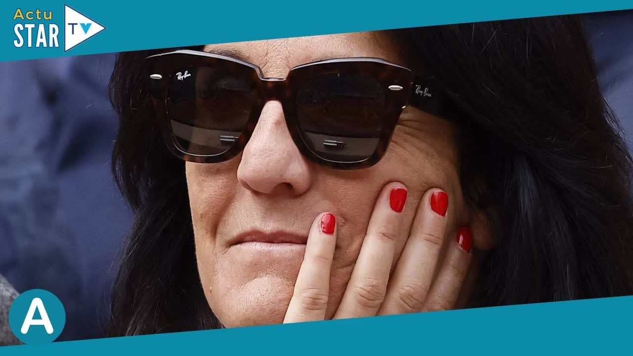 Florence Foresti succombe à l'une de ses addictions : la comédienne grillée à la télé !