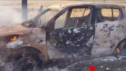 अलीगढ़: चलती कार बनी आग का गोला, चंद मिनटों में हुई खाक, तीन लोग बाल-बाल बचे