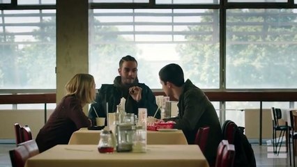 Movie recaps channel teenagers think they can commit the ideal crime by breaking into the home