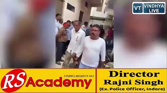 टैक्स नहीं भरने पर घर से भैंस ले गई नगर निगम, क्या भैंस देगी टैक्स ?